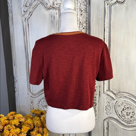 GO TROJANS Nike Women's Red and Gold Trojans Crop Top - Picture 7 of 9